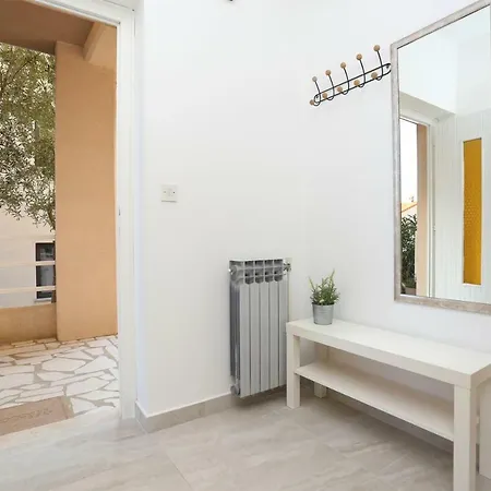 Lägenhet Lemechi Casa Belfior
